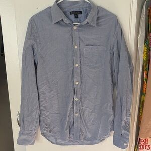 Banana Republic Light Blue Casual Button-Down Shirt